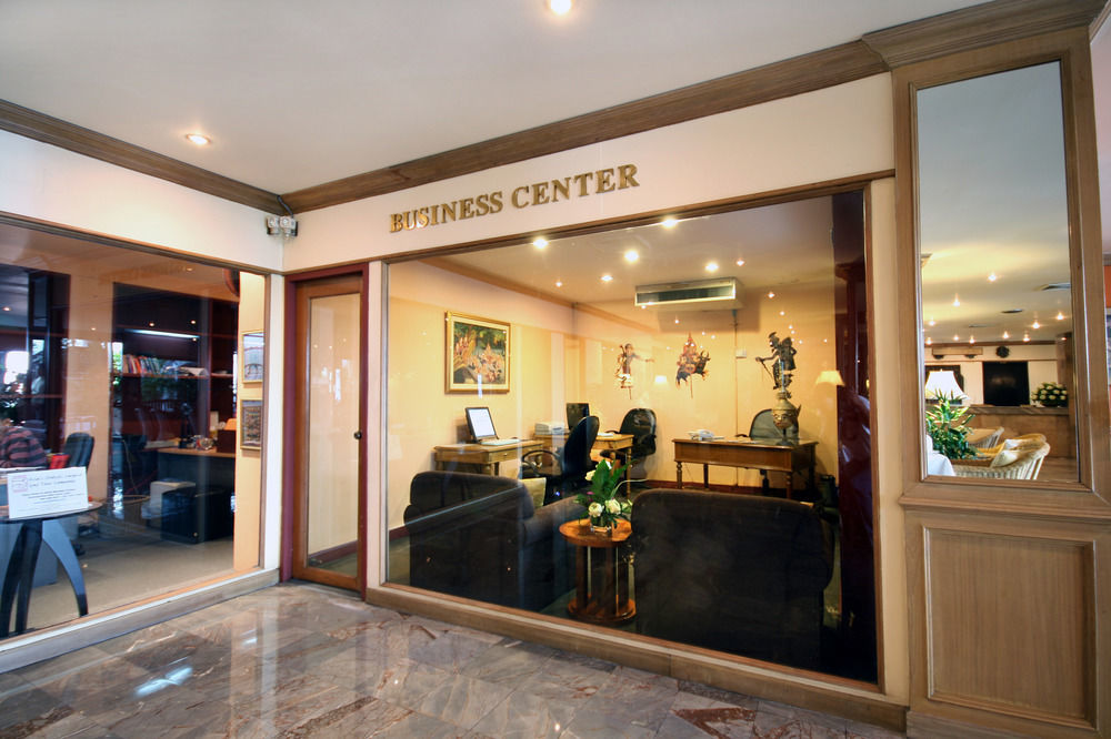 The Tarntawan Hotel Surawong Bangkok Exterior photo